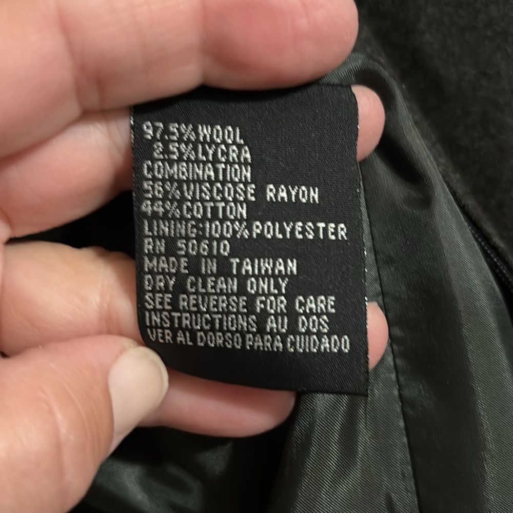 Woman’s pant and jacket wool suit - Picture 5 of 5